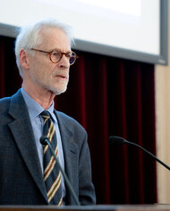 dr Adriaan van der Weel