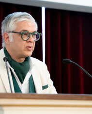 Doc. dr Adam Sofronijević